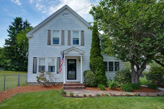 45 Hayes Ave, Lowell, MA 01854
