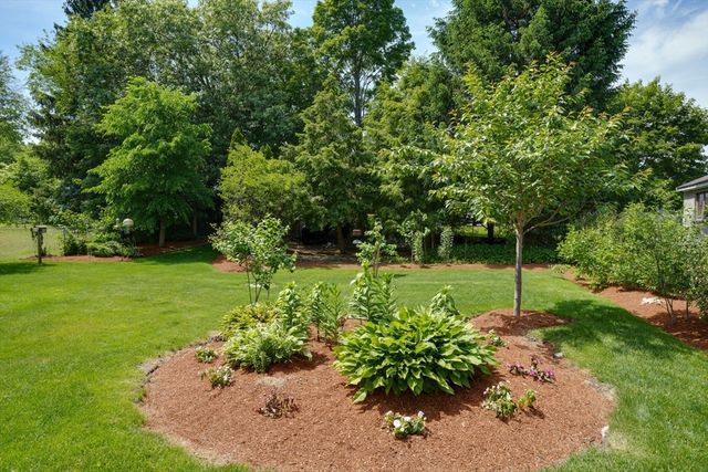 45 Hayes Ave, Lowell, MA 01854