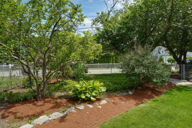 45 Hayes Ave, Lowell, MA 01854