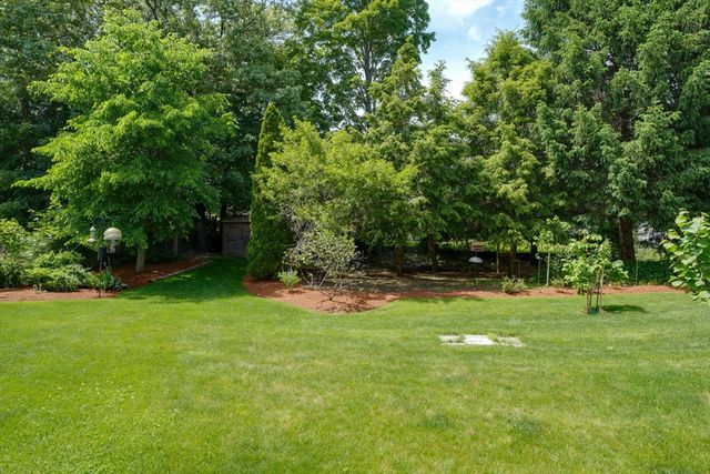 45 Hayes Ave, Lowell, MA 01854