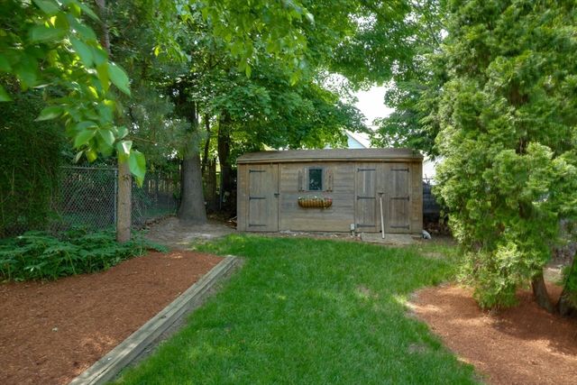 45 Hayes Ave, Lowell, MA 01854
