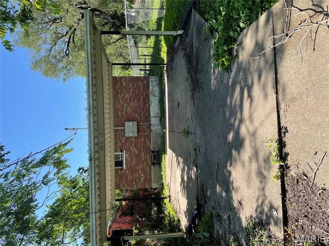 2010 - 12 E Desoto Ave, St Louis, MO 63107
