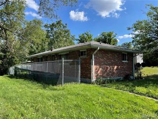 2010 - 12 E Desoto Ave, St Louis, MO 63107