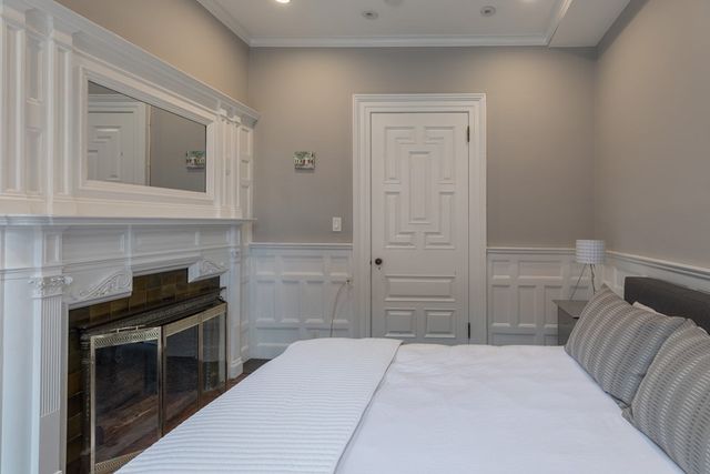239 Commonwealth Ave 32, Boston, MA 02116