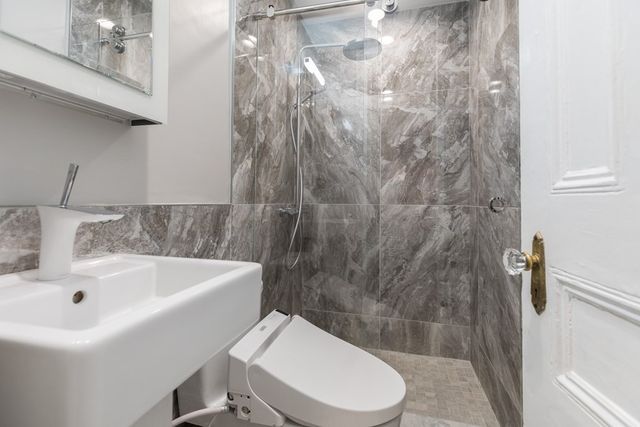 239 Commonwealth Ave 32, Boston, MA 02116