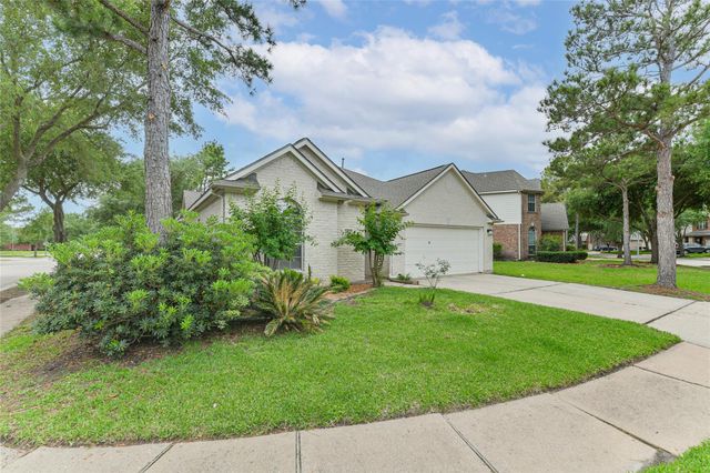 10542 Oleander Point Drive, Houston, TX 77095