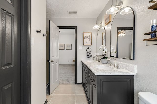 1137 Lake Haven Drive, Little Elm, TX 75068