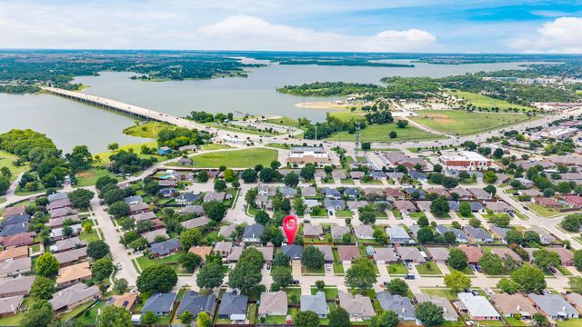 1137 Lake Haven Drive, Little Elm, TX 75068
