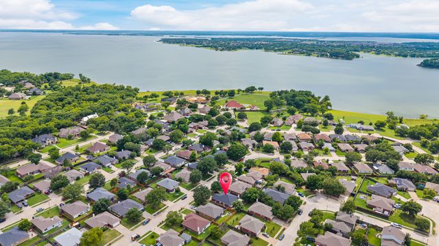 1137 Lake Haven Drive, Little Elm, TX 75068