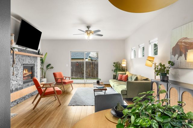 2130 S Myers Pl, Boise, ID 83706