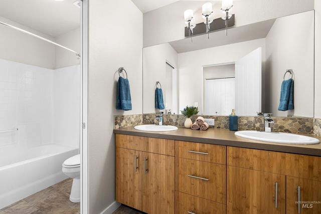 2130 S Myers Pl, Boise, ID 83706