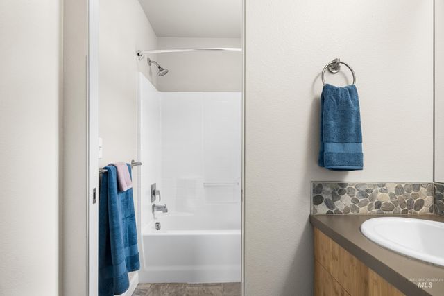 2130 S Myers Pl, Boise, ID 83706