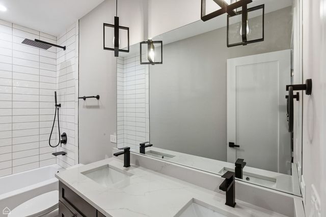 2718 Budd Street 2N, River Grove, IL 60171