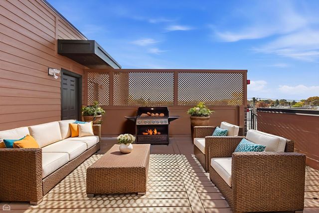 2718 Budd Street 2N, River Grove, IL 60171