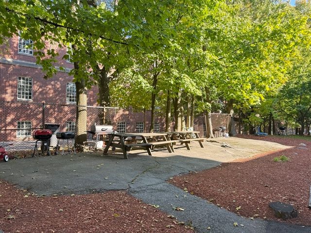 1 Dexter St 5, Malden, MA 02148