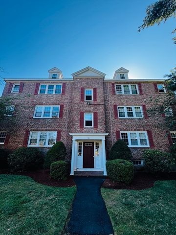 1 Dexter St 5, Malden, MA 02148