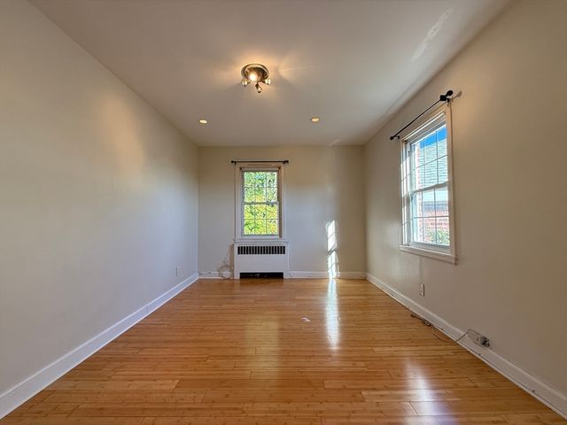 1 Dexter St 5, Malden, MA 02148