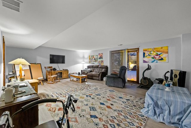 8058 Circle Drive, Palos Hills, IL 60465