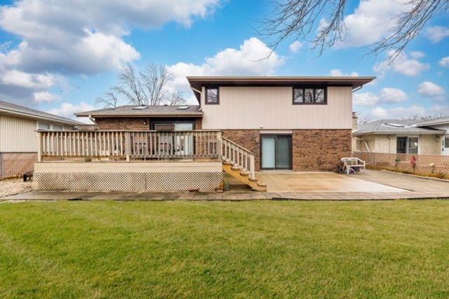 8058 Circle Drive, Palos Hills, IL 60465