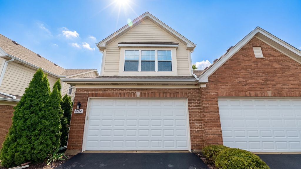 8424 Dawn Lane, Darien, IL 60561 — photo 2