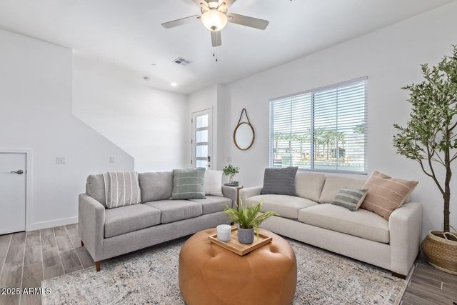 3230 E THOMAS Road 141, Mesa, AZ 85213