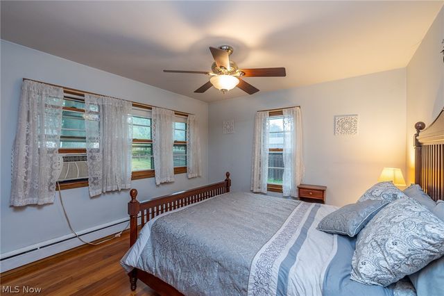 910 S Court Street, Medina, OH 44256