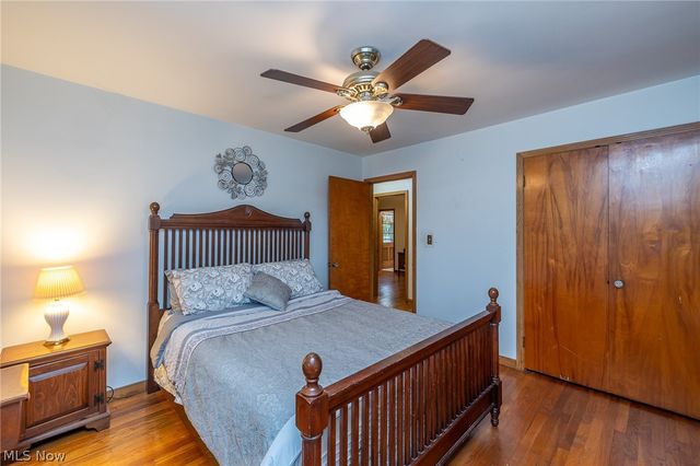 910 S Court Street, Medina, OH 44256
