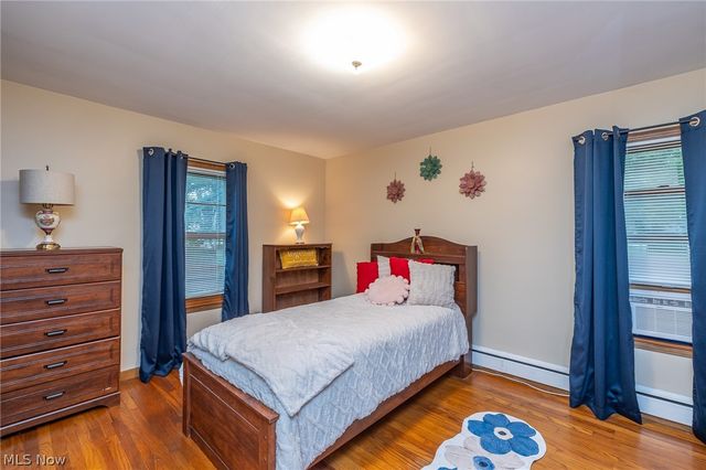 910 S Court Street, Medina, OH 44256
