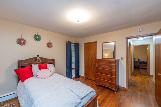 910 S Court Street, Medina, OH 44256