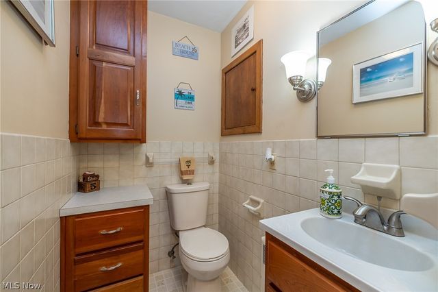 910 S Court Street, Medina, OH 44256