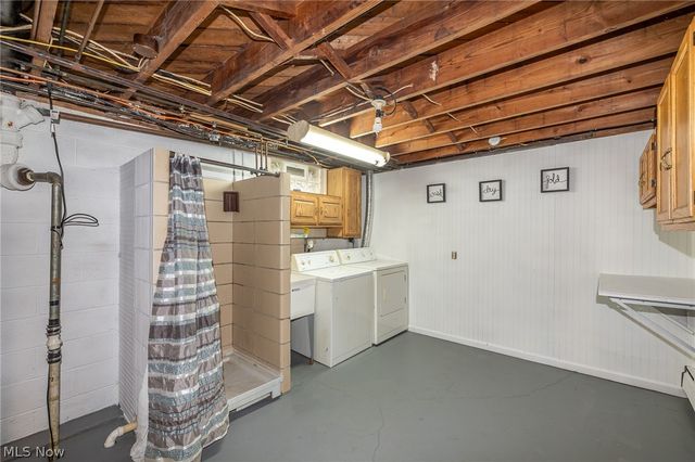 910 S Court Street, Medina, OH 44256