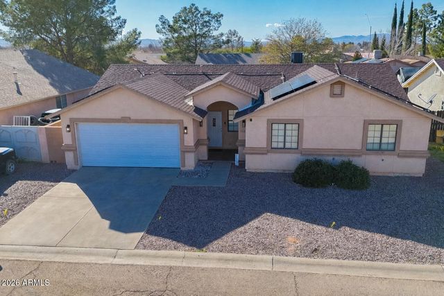 502 N ELIZABETH Avenue, Douglas, AZ 85607