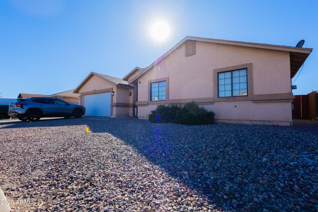 502 N ELIZABETH Avenue, Douglas, AZ 85607