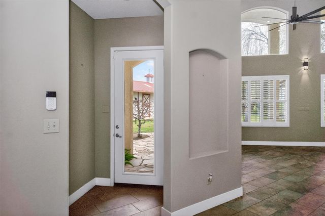 1460 N Piedra, Sanger, CA 93657