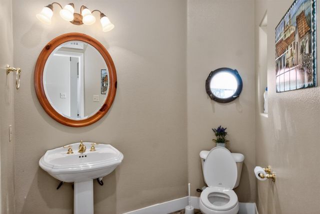 1460 N Piedra, Sanger, CA 93657