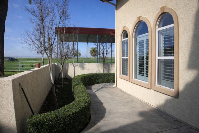 1460 N Piedra, Sanger, CA 93657