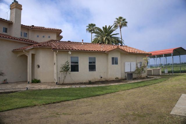 1460 N Piedra, Sanger, CA 93657