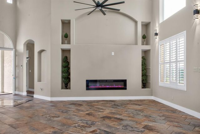 1460 N Piedra, Sanger, CA 93657