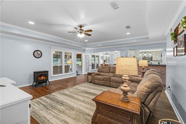 125 Golfview Drive, Hilltop Lakes, TX 77871