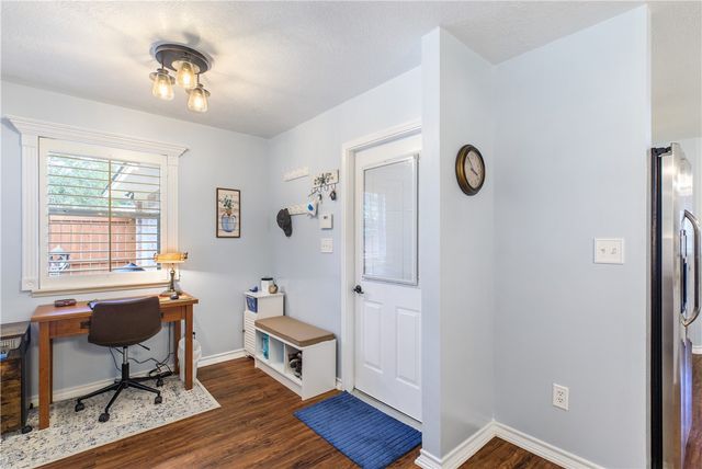 125 Golfview Drive, Hilltop Lakes, TX 77871