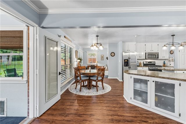 125 Golfview Drive, Hilltop Lakes, TX 77871