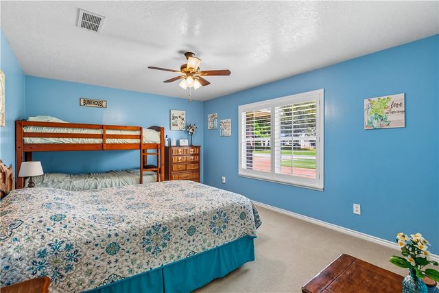 125 Golfview Drive, Hilltop Lakes, TX 77871