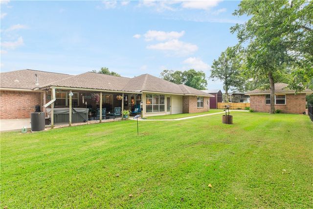 125 Golfview Drive, Hilltop Lakes, TX 77871