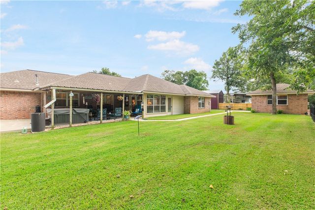 125 Golfview Drive, Hilltop Lakes, TX 77871