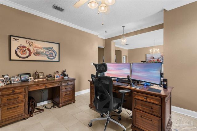 25 Bartlett Cir, Pensacola, FL 32505