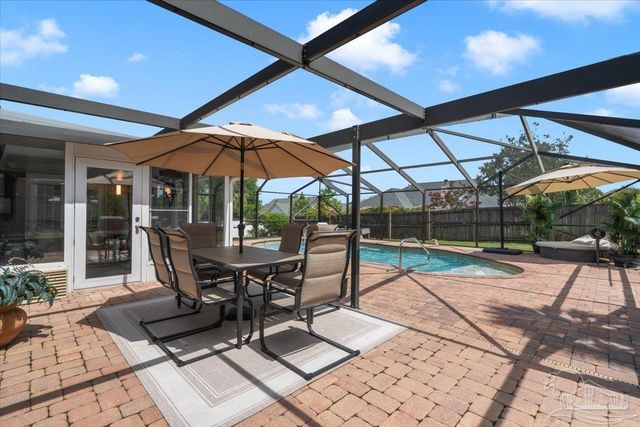 25 Bartlett Cir, Pensacola, FL 32505