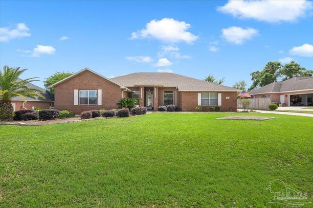 25 Bartlett Cir, Pensacola, FL 32505