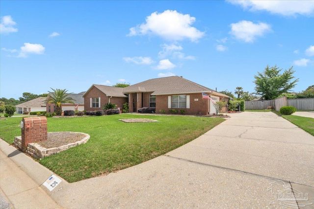 25 Bartlett Cir, Pensacola, FL 32505