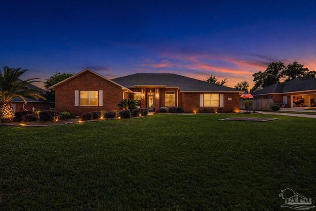25 Bartlett Cir, Pensacola, FL 32505