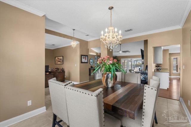 25 Bartlett Cir, Pensacola, FL 32505